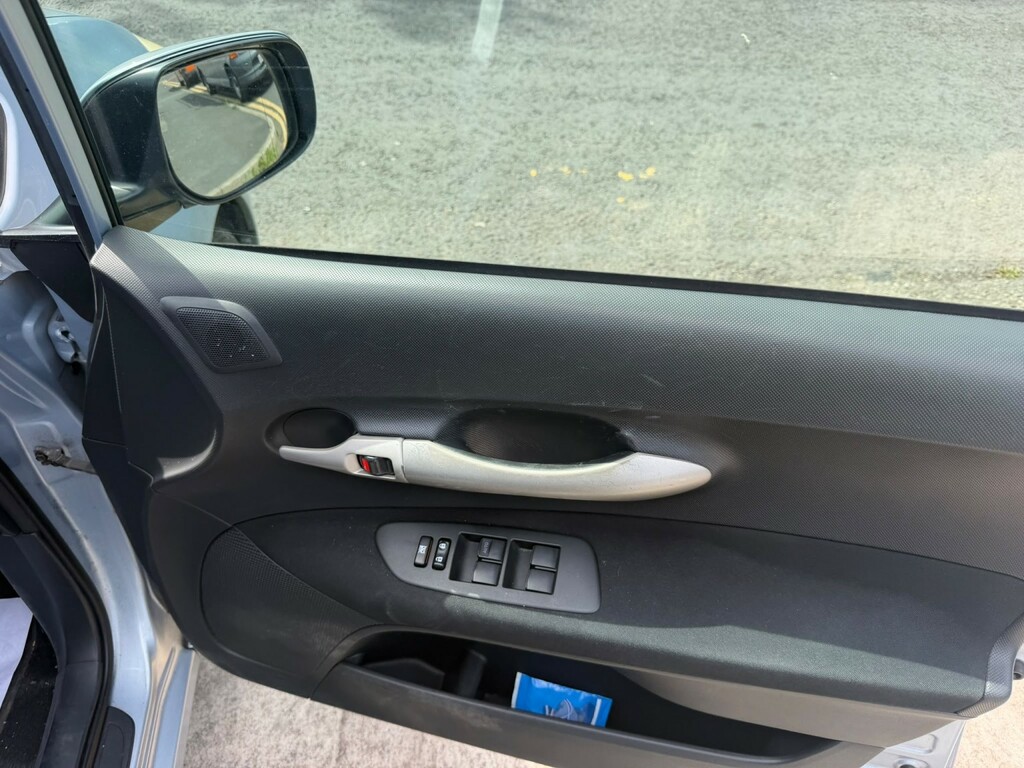 Toyota Auris 1.6 Vvti Tr Silver #8