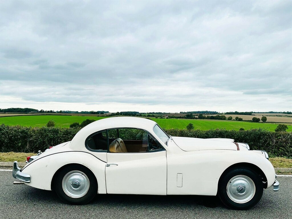 Jaguar XK Petrol White #4