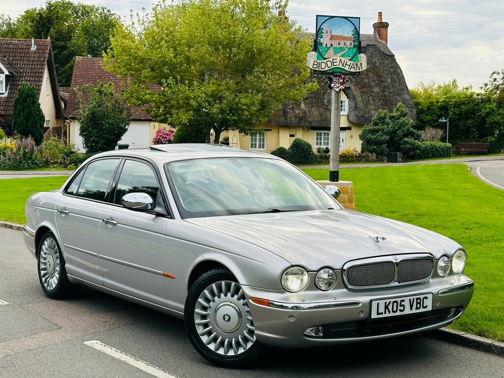 Jaguar XJR 4.2 V8 Super Silver