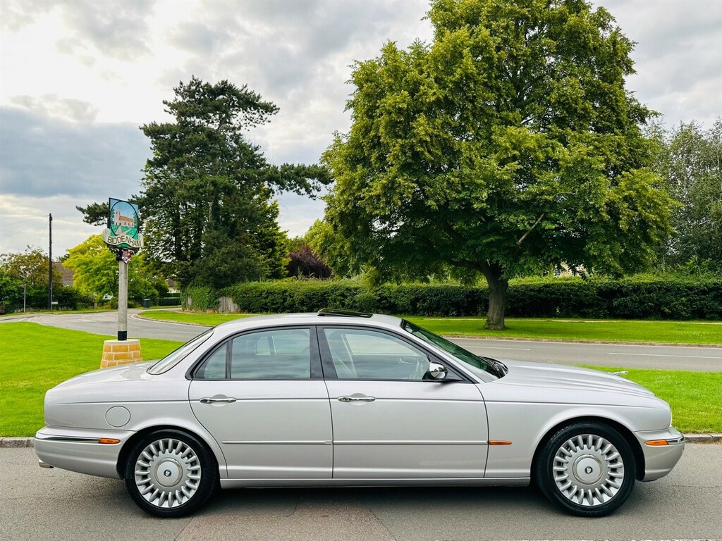 Jaguar XJR 4.2 V8 Super Silver #2