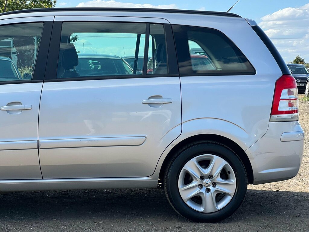Vauxhall Zafira 7 Seater 1.6 Design Silver #17