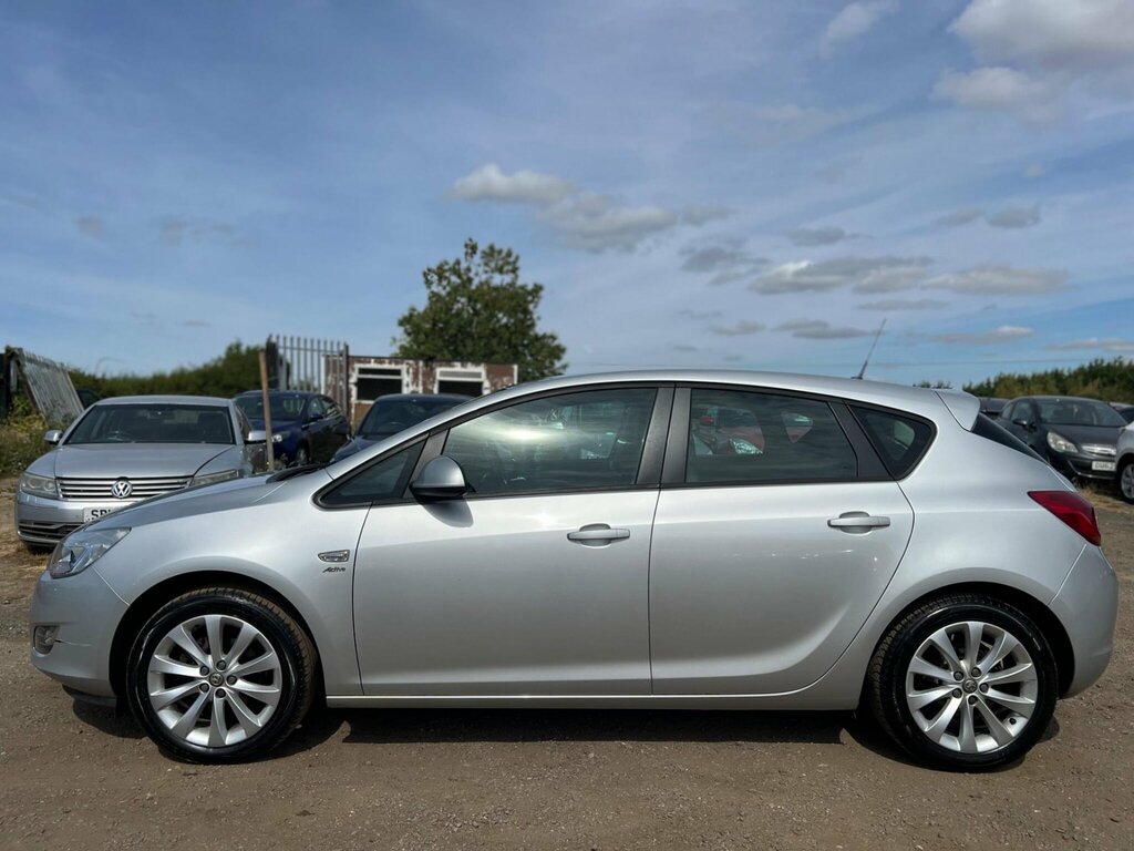 Vauxhall Astra 1.4T Sri Coupe Euro 5 Ss 140 Black #14