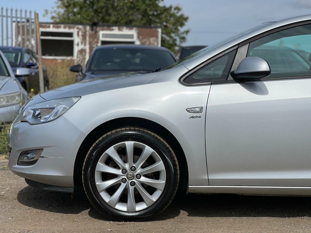Vauxhall Astra 1.4T Sri Coupe Euro 5 Ss 140 Black #15
