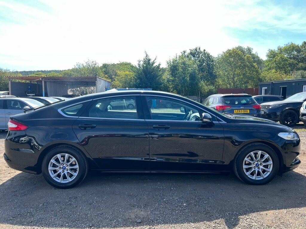 Ford Mondeo Ford Mondeo 6616 2.0 Tdci 180Ps Vignale Estate Red #10