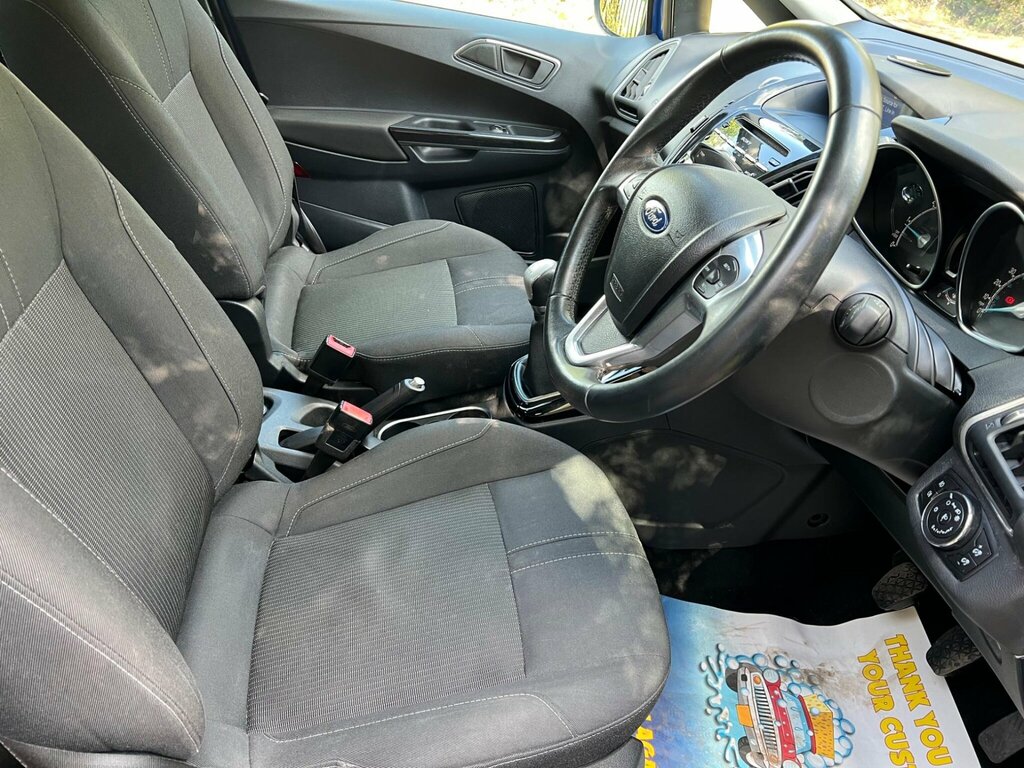 Ford B-Max Silver #25