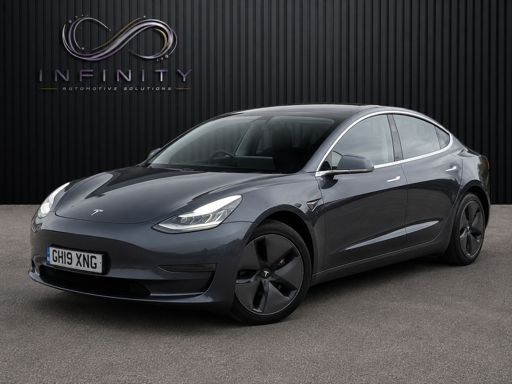 Tesla Model 3 Dual Motor Long Range Grey