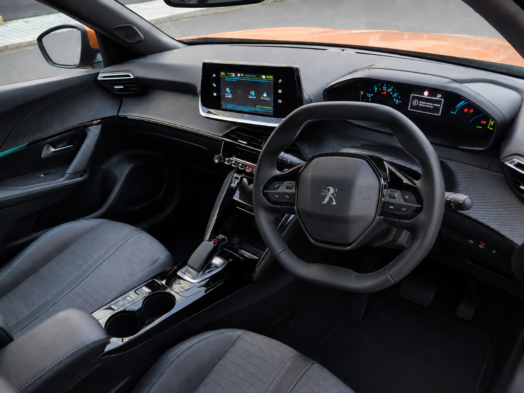 Peugeot e-2008 50Kwh Allure Orange #5