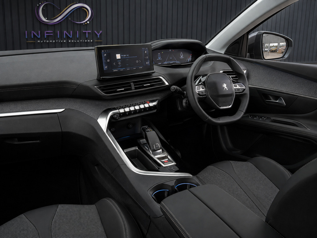 Peugeot 3008 1.2 Puretech Allure Grey #4