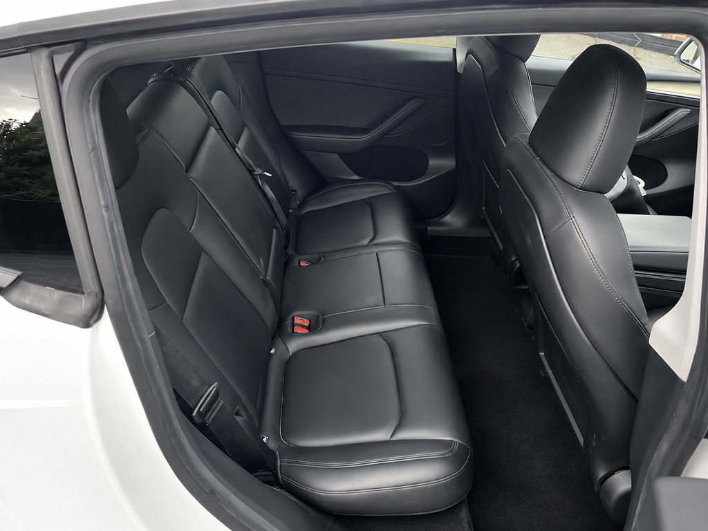 Tesla Model Y Dual Motor Long Range White #5