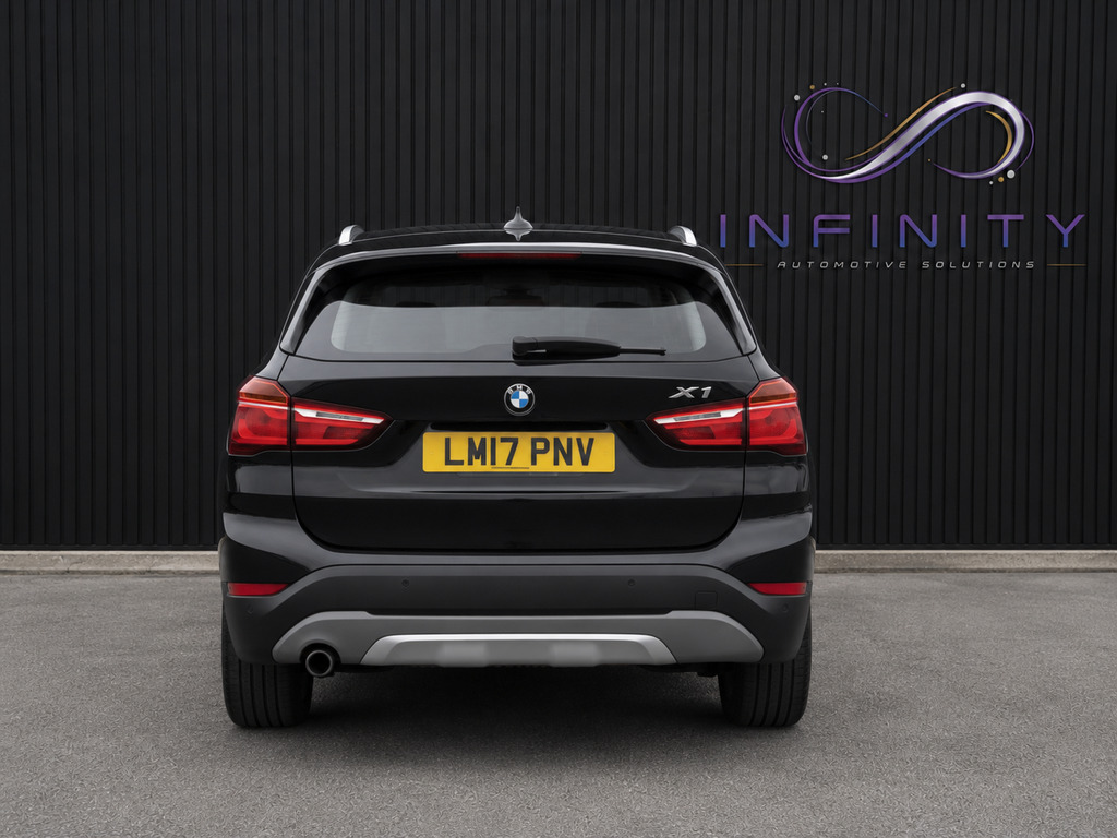 BMW X1 2.0 18D Se Black #4