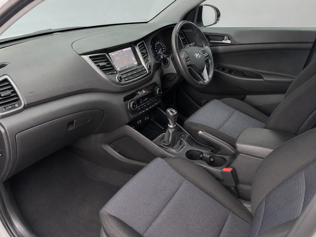 Hyundai Tucson 1.6 Gdi Blue Drive Se Nav Black #3