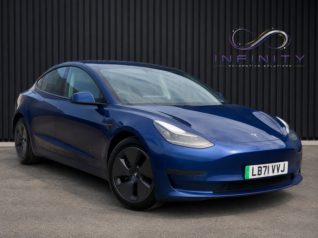 Tesla Model 3 Standard Range Plus Blue