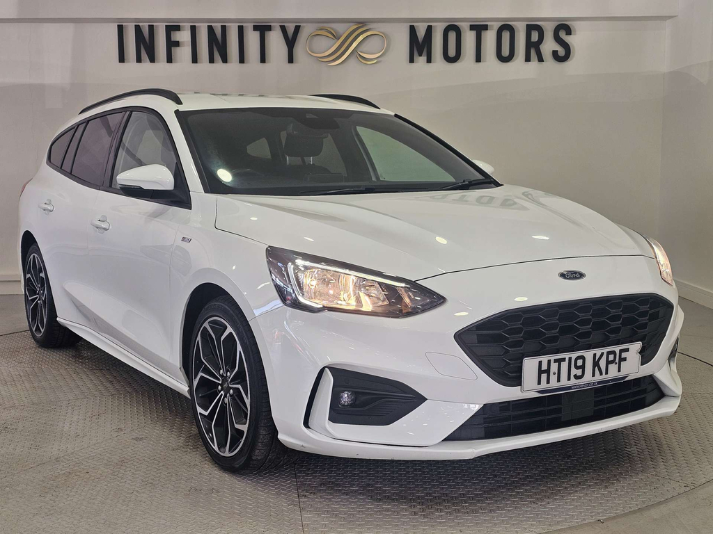 Ford Focus St-line X HT19KPF White
