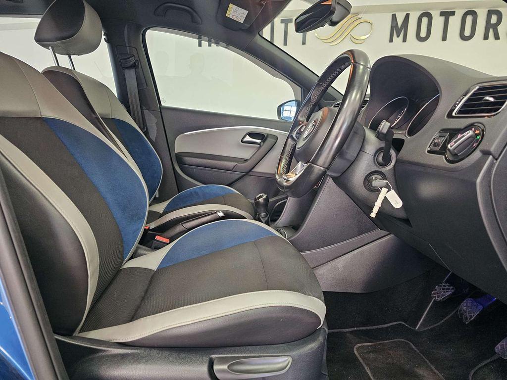 Volkswagen Polo Bluegt #2