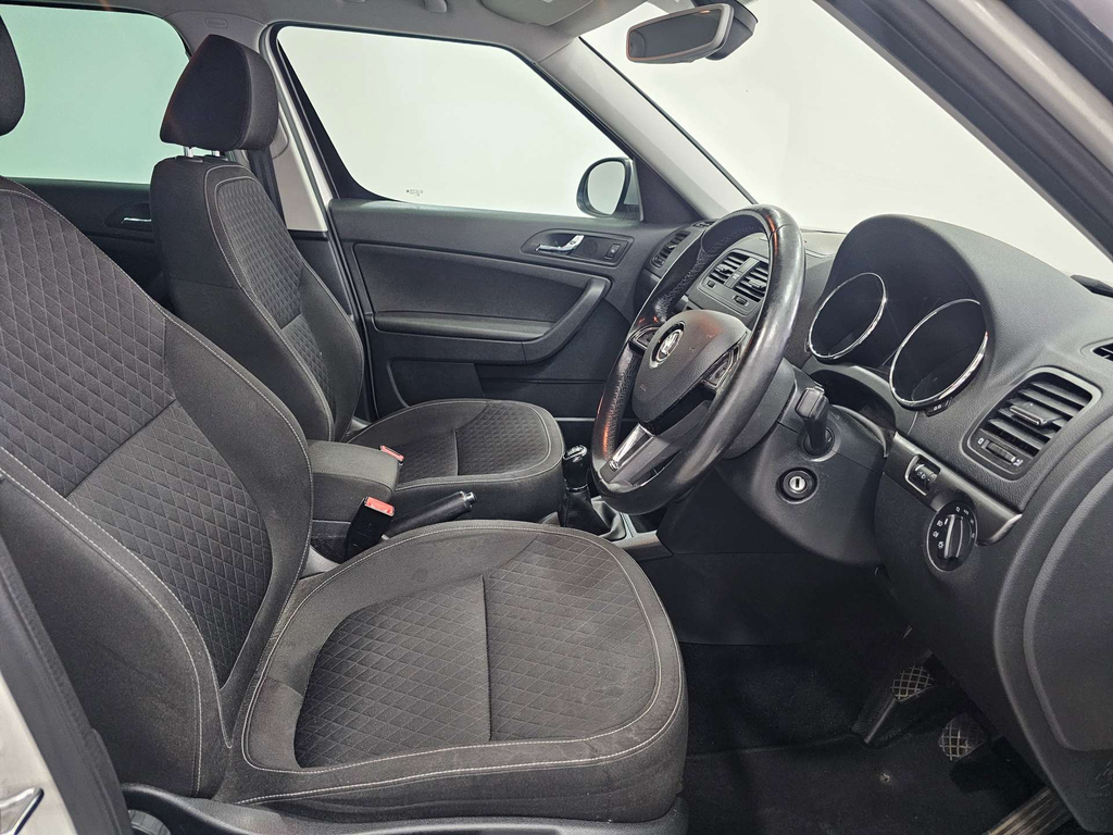 Skoda Yeti Outdoor Se Drive Tsi WU17VKJ #2