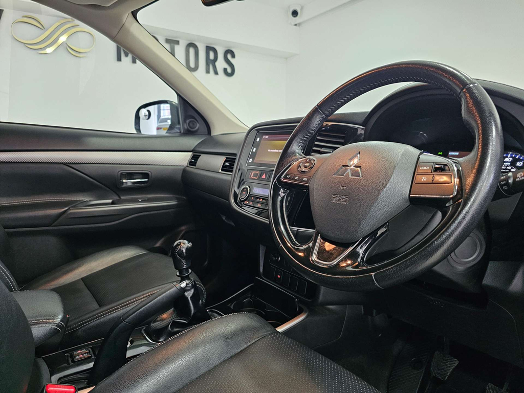 Mitsubishi Outlander Juro Di-d 4Wd #5