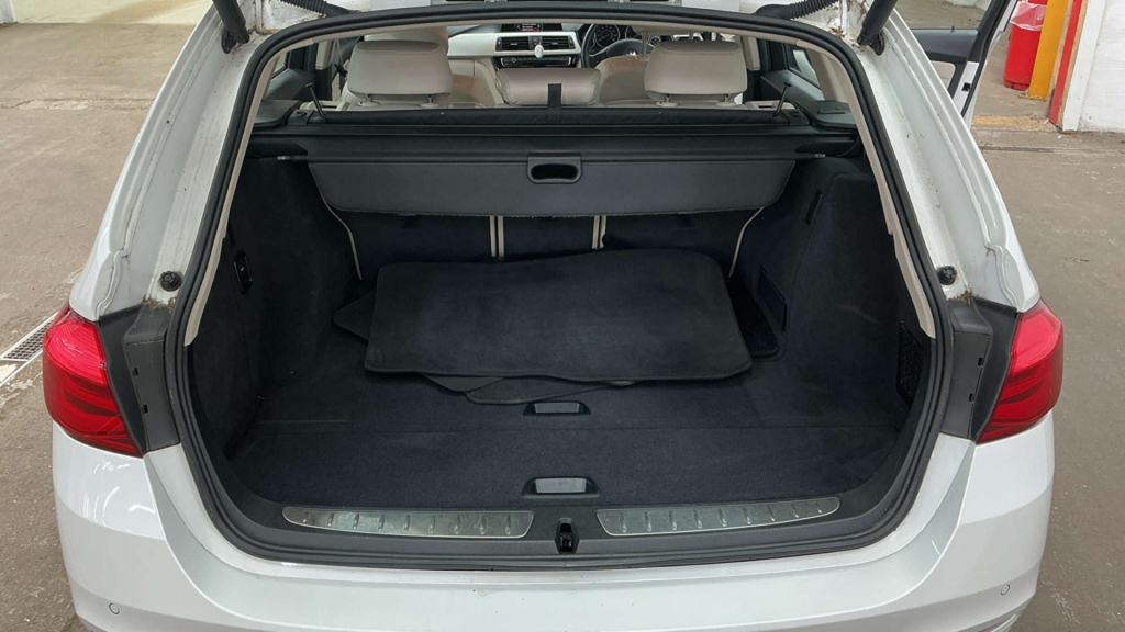 BMW 3 Series Sport Black #7