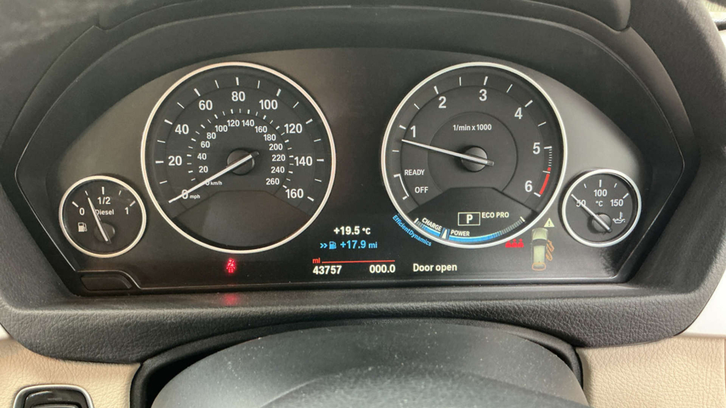BMW 3 Series Sport Black #10