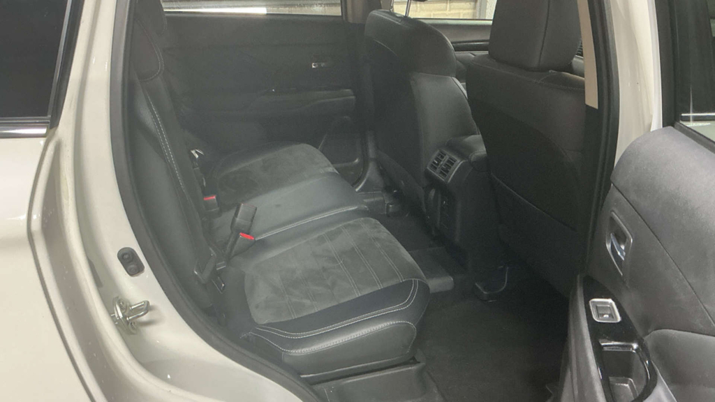 Mitsubishi Outlander 2.3 Di-d Juro 147 Bhp Blue #8