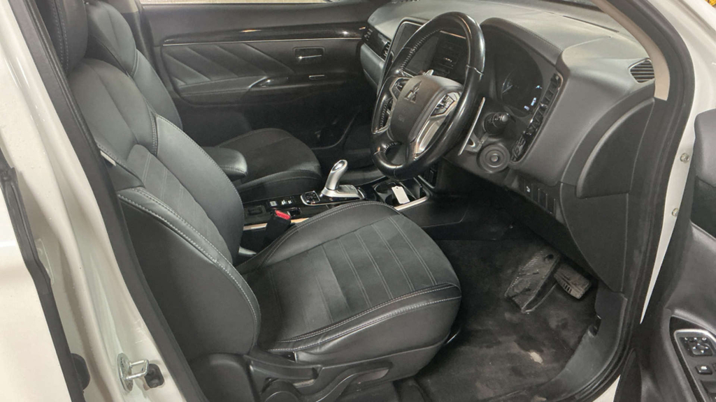 Mitsubishi Outlander 2.3 Di-d Juro 147 Bhp Blue #9