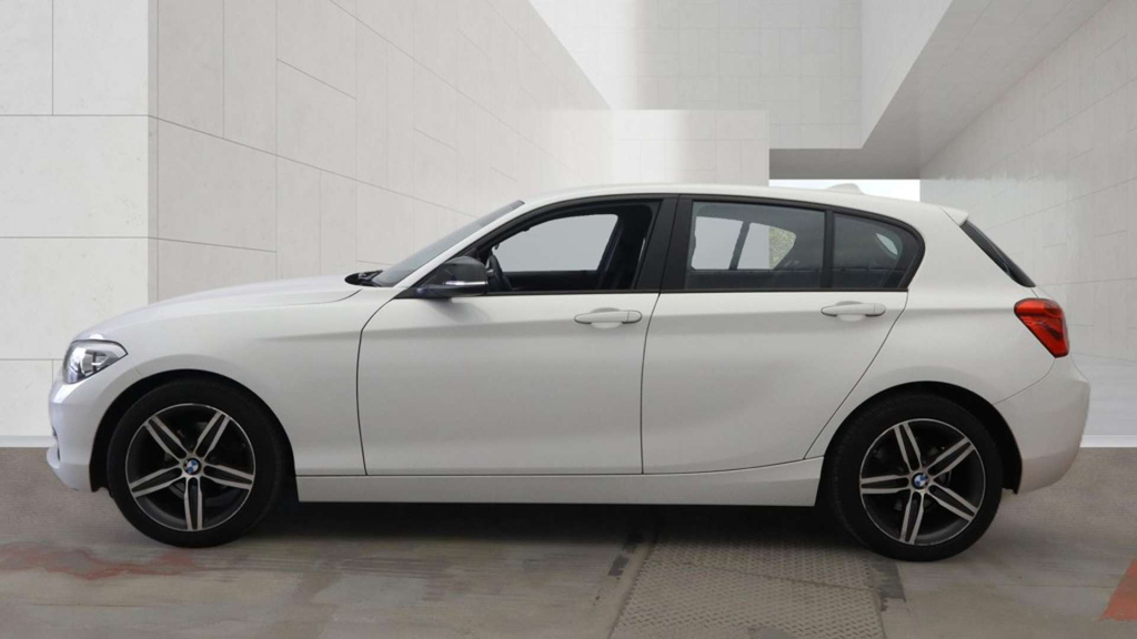 BMW 1 Series 118D Se Navservotronic White #6