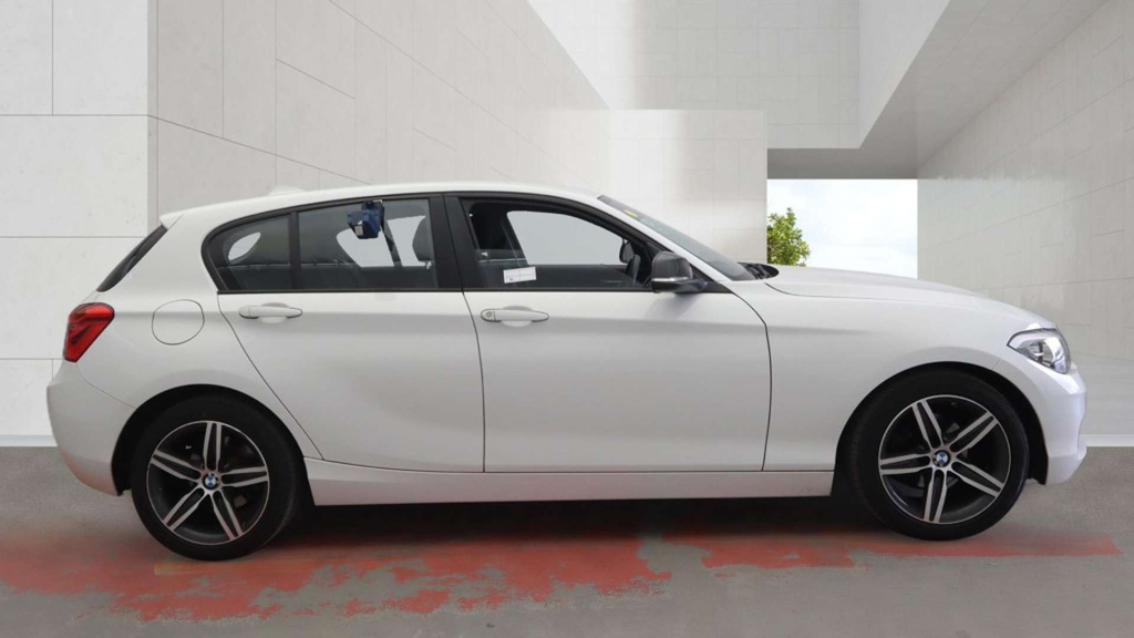 BMW 1 Series 118D Se Navservotronic White #5