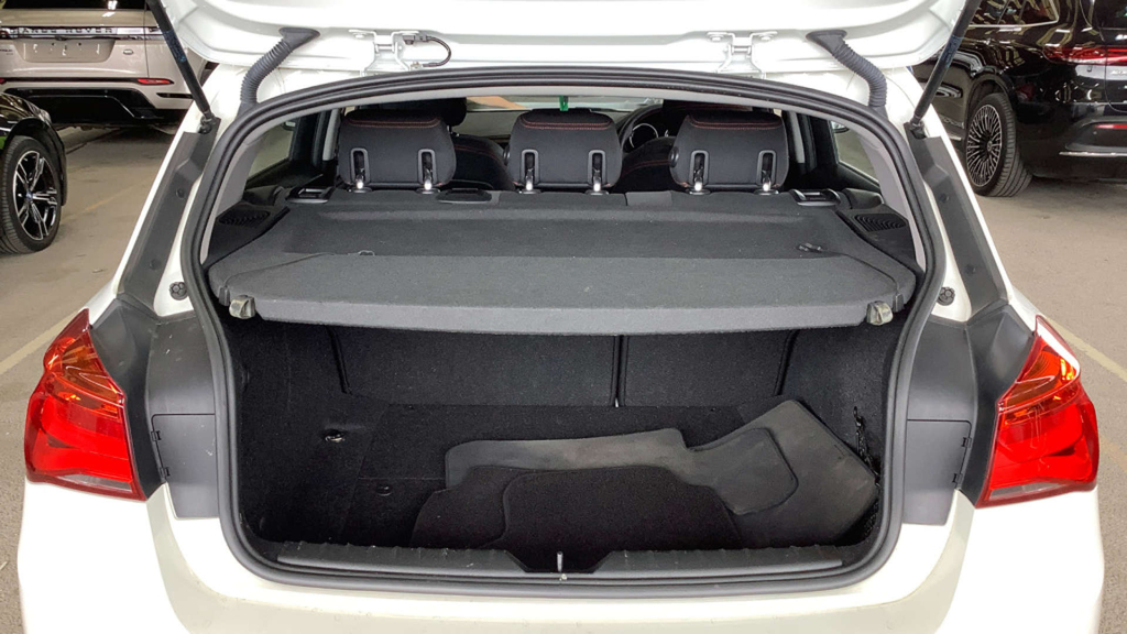 BMW 1 Series 118D Se Navservotronic White #7