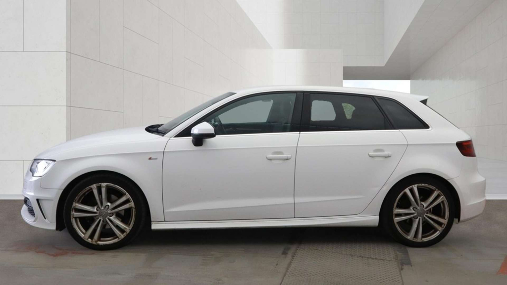 Audi A3 1.2 Tfsi Se S Tronic Euro 6 Ss Red #6