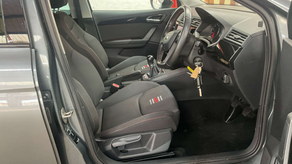 Seat Ibiza 1.0 Tsi Fr 114 Bhp White #9