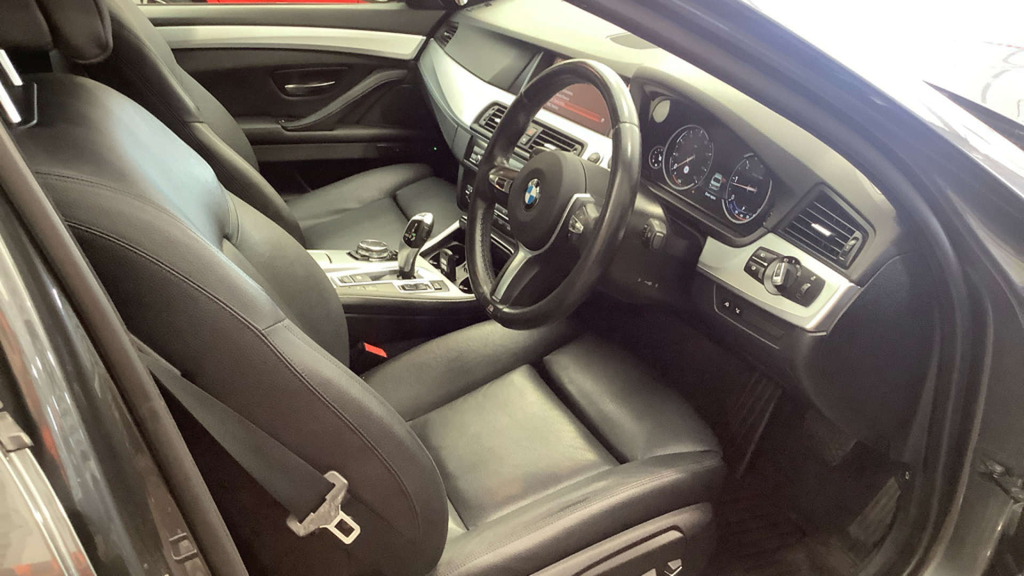 BMW 5 Series 2.0L 520D M Sport Touring 188 Bhp Black #9