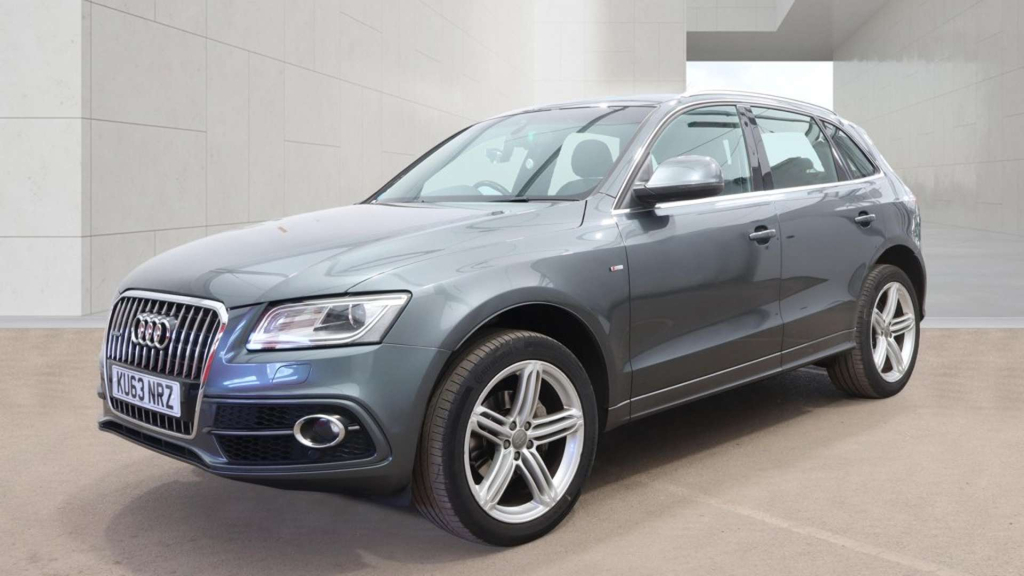 Audi Q5 S Line Tfsi Quattro 4Wd  #2
