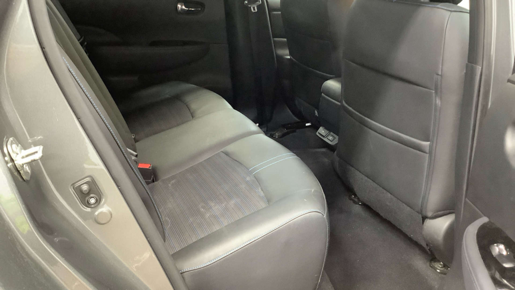 Nissan Leaf 110Kw N-connecta 40Kwh Cwvehiclemarketing Grey #8