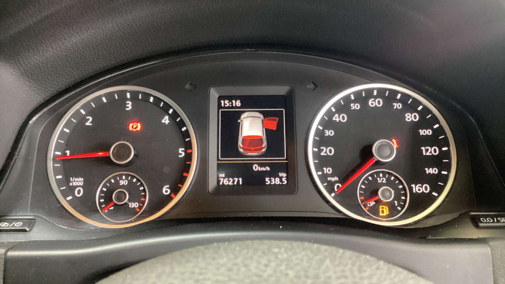 Volkswagen Tiguan Tiguan Match Tdi Bluemotion Technology 4Motion S-a Black #10