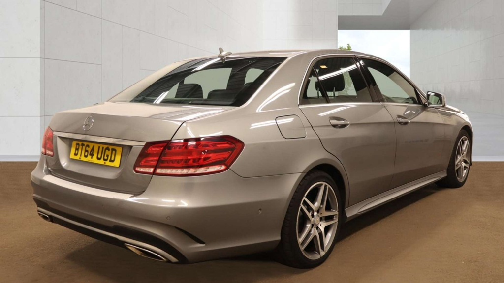 Mercedes-Benz E Class Amg Line Bluetec Silver #4