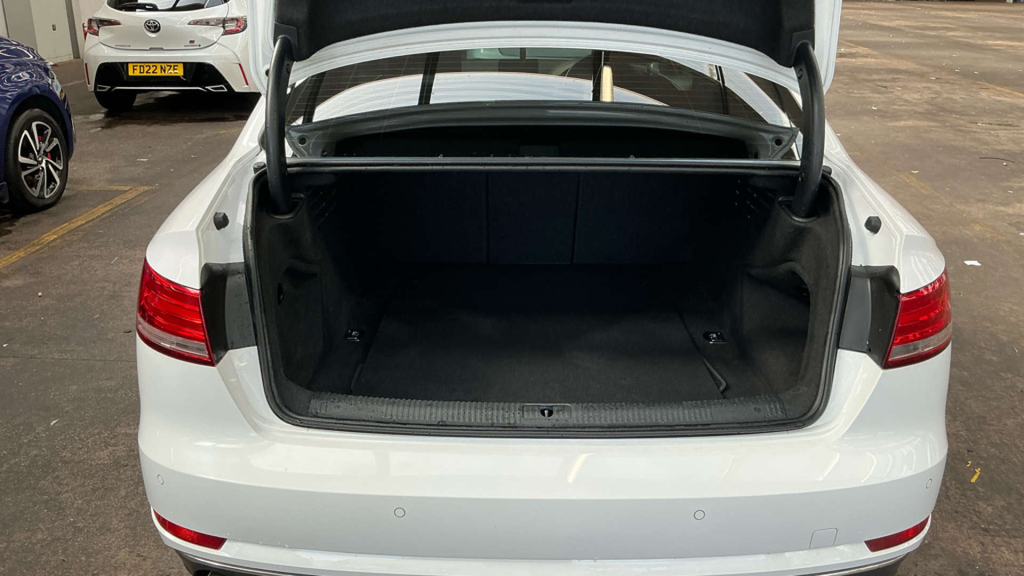 Audi A4 1.4 Tfsi Sport Saloon Euro 6 S White #7