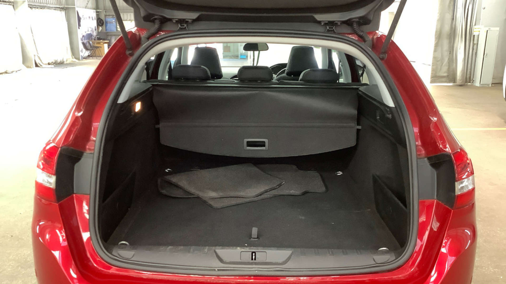 Peugeot 308 SW 1.5 Bluehdi Gt Line Euro 6 Ss Red #13