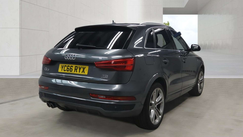 Audi Q3 S Line Tdi Quattro 4Wd Grey #4