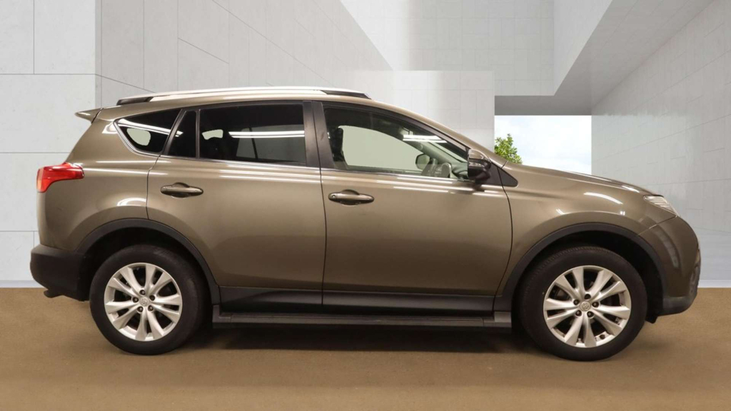 Toyota Rav 4 Invincible D-4d 4X2 #5