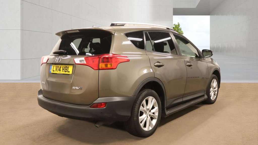 Toyota Rav 4 Invincible D-4d 4X2 #4