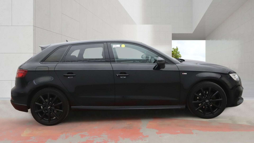 Audi A3 Sportback Black Edition Tfsi FD67DWP Black #5