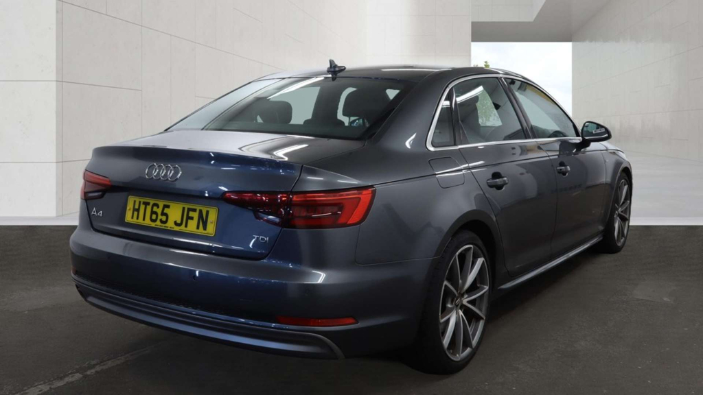 Audi A4 S Line Tdi HT65JFN #4