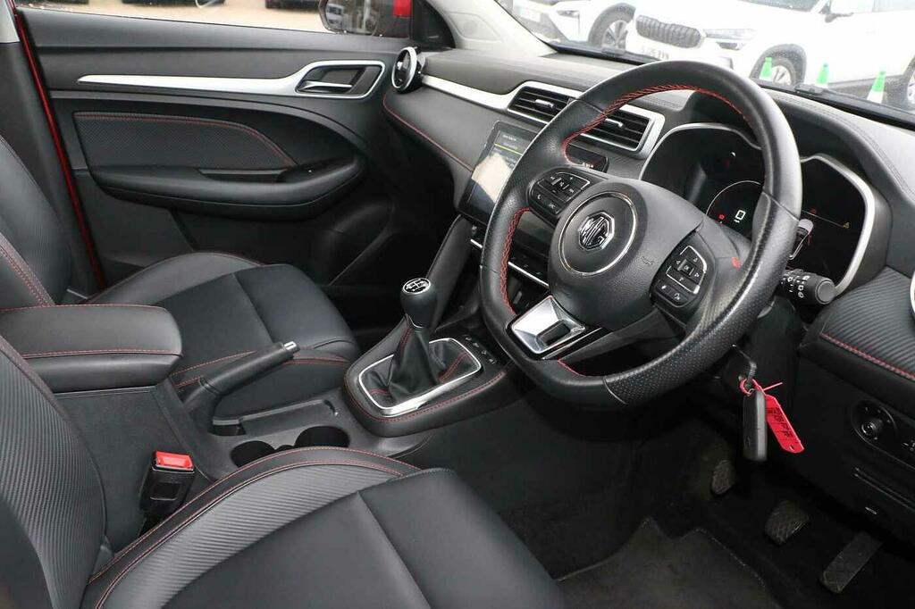 MG ZS 1.5 Vti-tech Exclusive Red #6