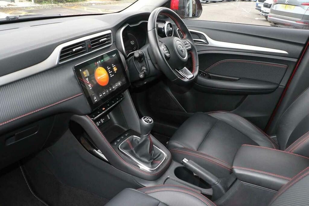 MG ZS 1.5 Vti-tech Exclusive Red #2
