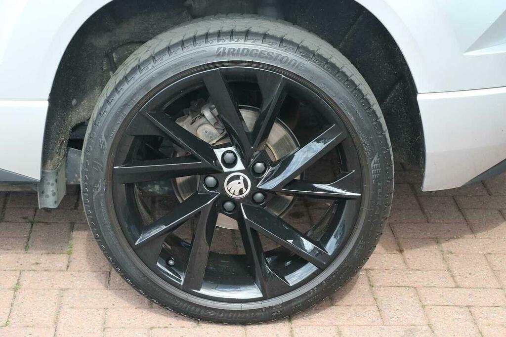 Skoda Karoq 1.5 Tsi Sportline Dsg SD23AMV Silver #5
