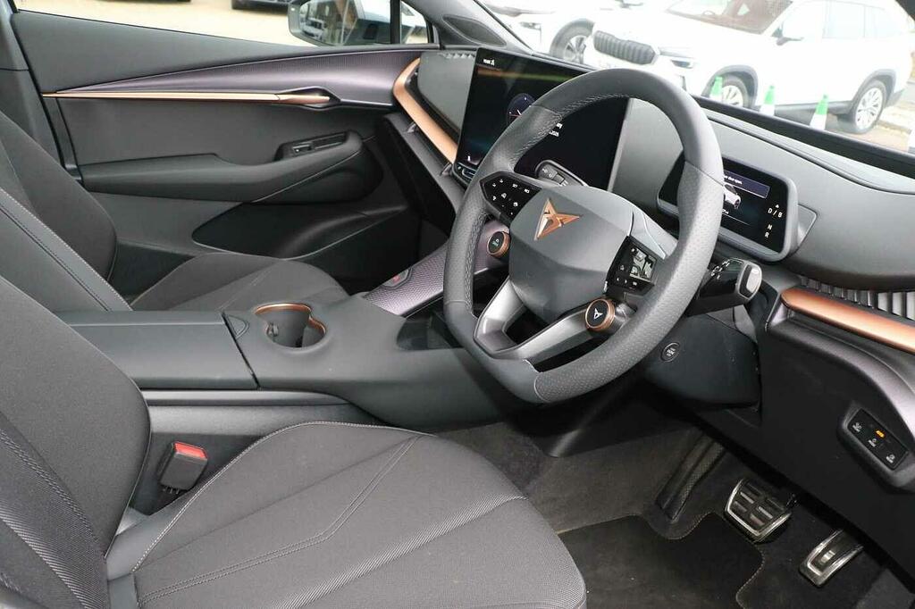 Cupra Tavascan 210Kw V1 77Kwh KR75RZZ Silver #6
