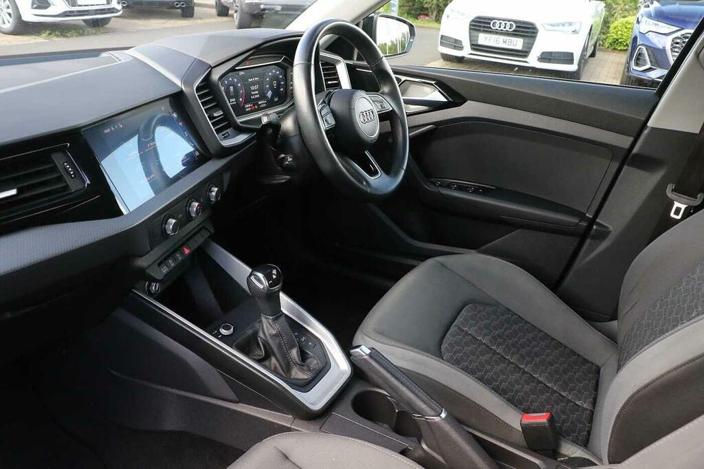 Audi A1 35 Tfsi Sport S Tronic Black #2