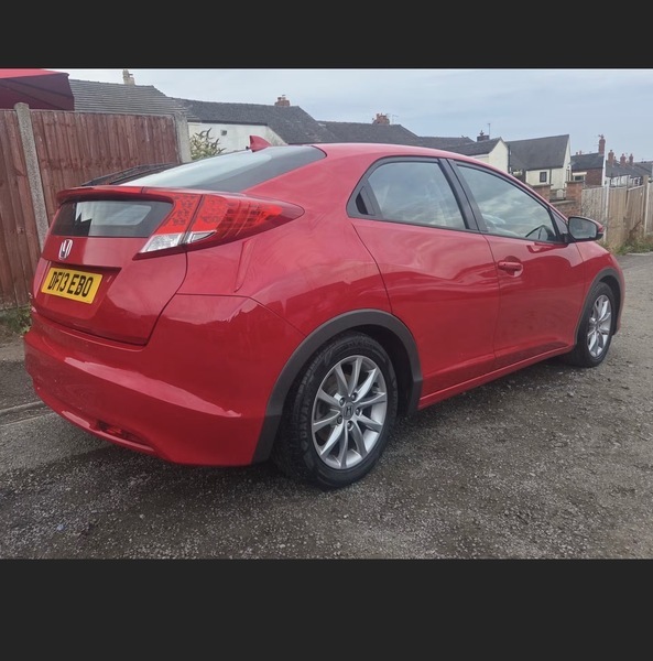 Honda Civic 2013 1.8 I-vtec Es-t Euro 5 Ss Red #3