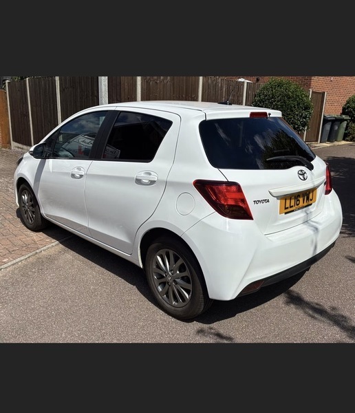 Toyota Yaris 1.33 Dual Vvt-i Icon White #3