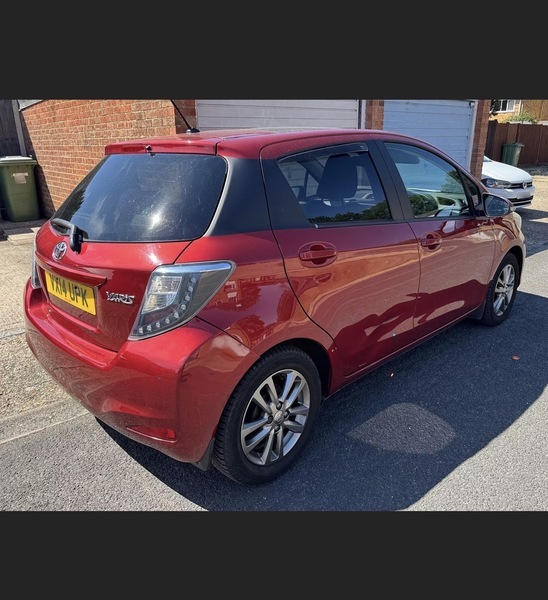 Toyota Yaris 1.33 Dual Vvt-i Icon Red #2