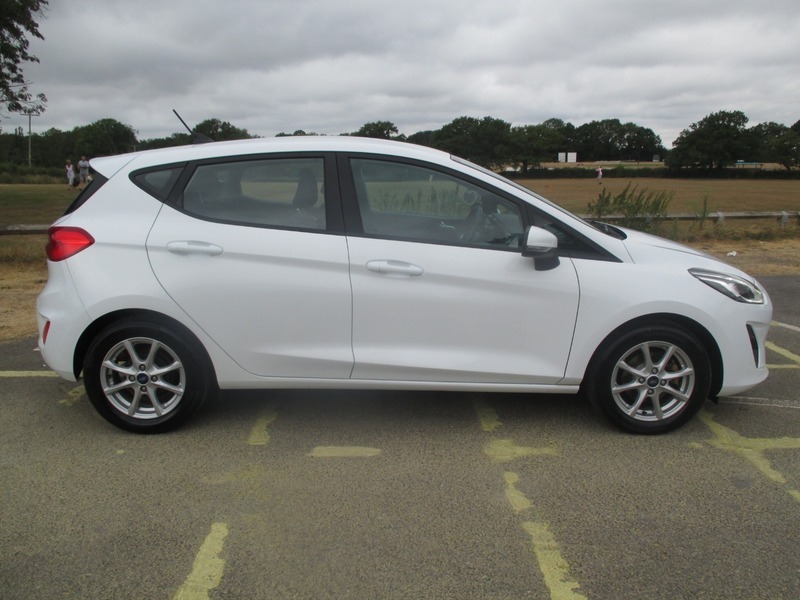 Ford Fiesta Zetec White #4